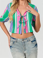 Bluse mit Schlitz und Puffärmeln zum Binden